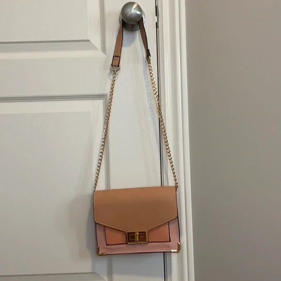 Dynamite Shoulder Bag - Picture 2 of 8